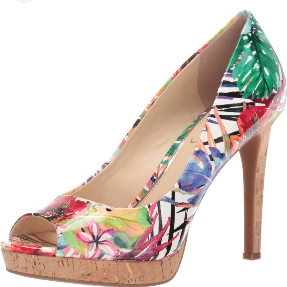 NEW Jessica Simpson floral pumps (runs small)